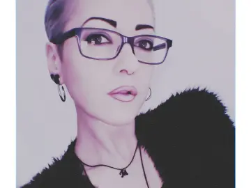 LeslieEden  live sex cam