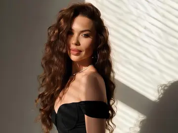 InesMoore  live sex cam