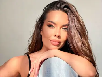 InesMoore  live sex cam