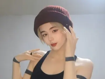 RoxannCobio  live sex cam