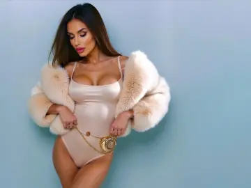 GiselleThorne  live sex cam