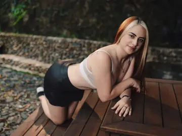 AdaraSky  live sex cam
