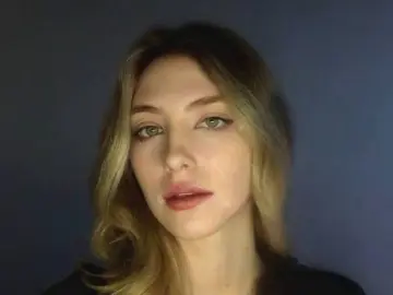 AmyHuckabey  live sex cam