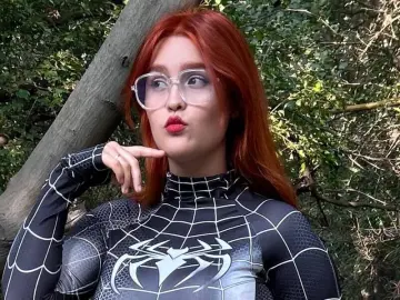 ElenaLockard  live sex cam