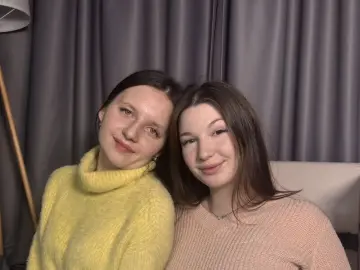 LillianaAndDanie  live sex cam