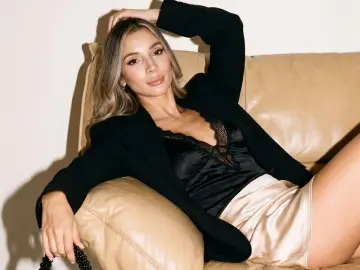 AlesaJohnson  live sex cam