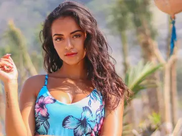 JuliaWoods  live sex cam
