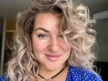 NicoleSkylan  live sex cam