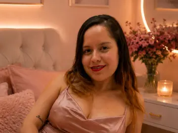 OliviaLauret  live sex cam