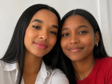 AmayaAndKiara  live sex cam