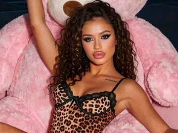 CelineCherie  live sex cam