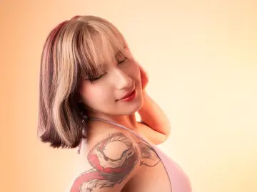MelodyVox  live sex cam
