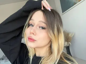 RegeniaCorrela  live sex cam