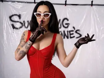 KylieMaddox  live sex cam