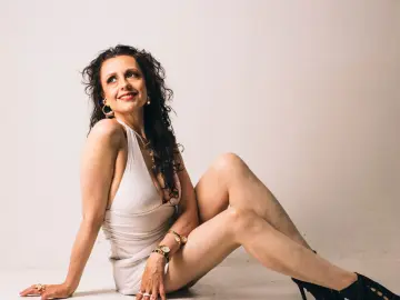 ManuelaBelini  live sex cam