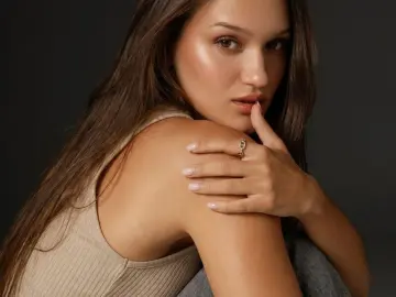 LeannaTurner  live sex cam
