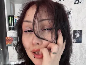 DeeKlingensmith  live sex cam