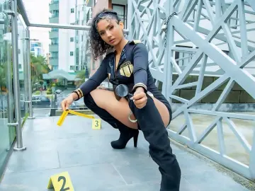 EmmaLower  live sex cam