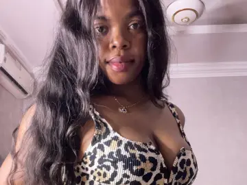 LunaCapri  live sex cam