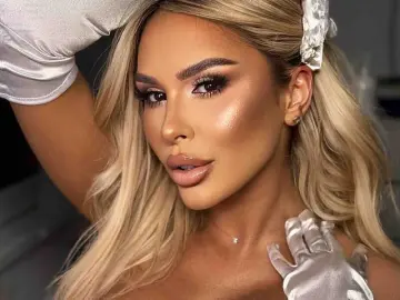 SelenaVoss  live sex cam