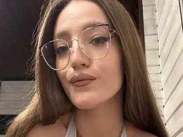 MaryannLiquori  live sex cam