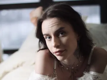 LiviaSomberland  live sex cam