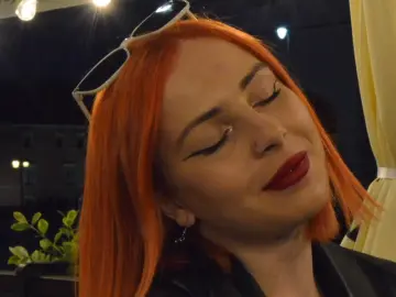 AlisMoona  live sex cam