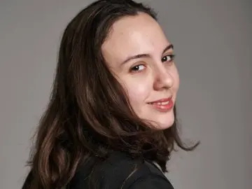 MonaStout  live sex cam