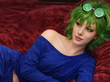 EmilyWaru  live sex cam