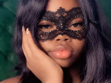 GramsEtta  live sex cam