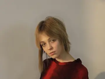 BellEltzroth  live sex cam