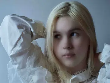 DeidreSarin  live sex cam