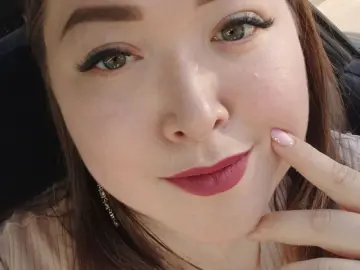 DainaWaga  live sex cam