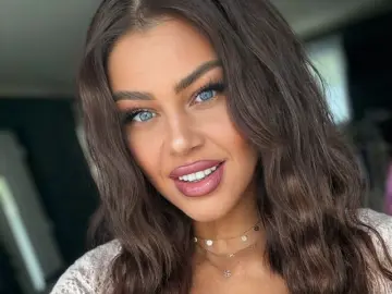 AmidaChris  live sex cam