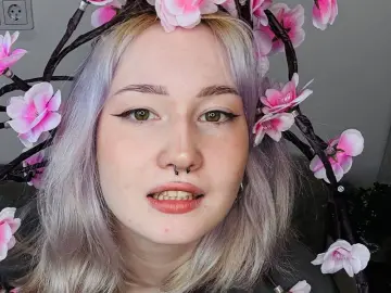 IleneDrones  live sex cam