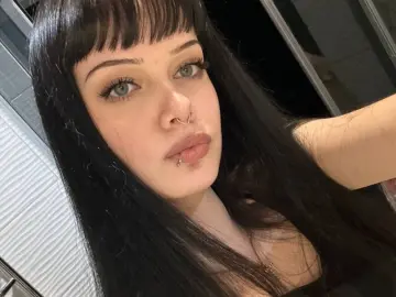 HerminiaKoeing  live sex cam
