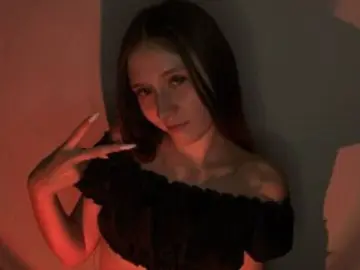 AnaOneill  live sex cam