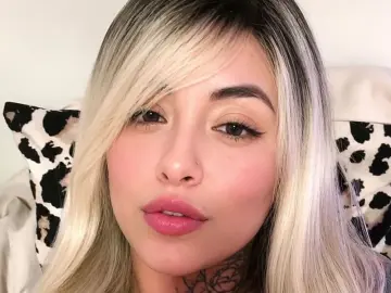 NatashaLat  live sex cam