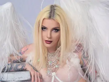 BiancaHart  live sex cam