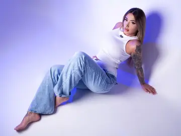 JuliaNoir  live sex cam