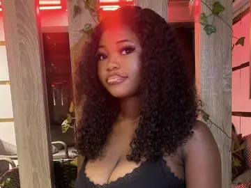 CreamieNelly  live sex cam