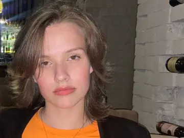 ElwineDennett  live sex cam