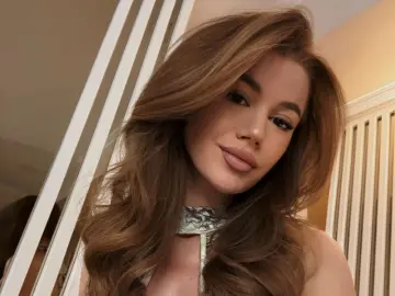 Alyona  live sex cam