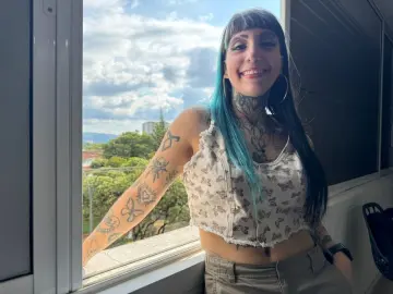 AlaiaTatto  live sex cam