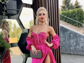 FitChristina  live sex cam