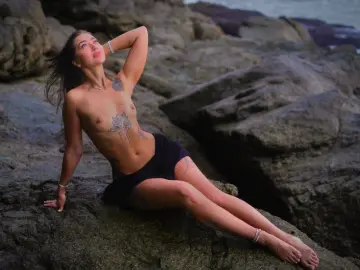 IskrinaCold  live sex cam