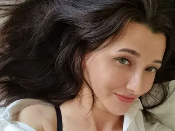 DorottyStone  live sex cam