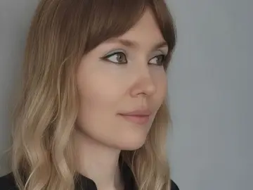 RoseLiff  live sex cam