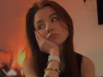 DivinaGazza  live sex cam