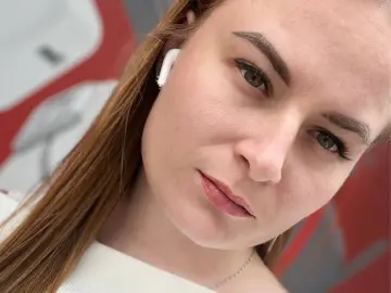 ElenaMaeer  live sex cam